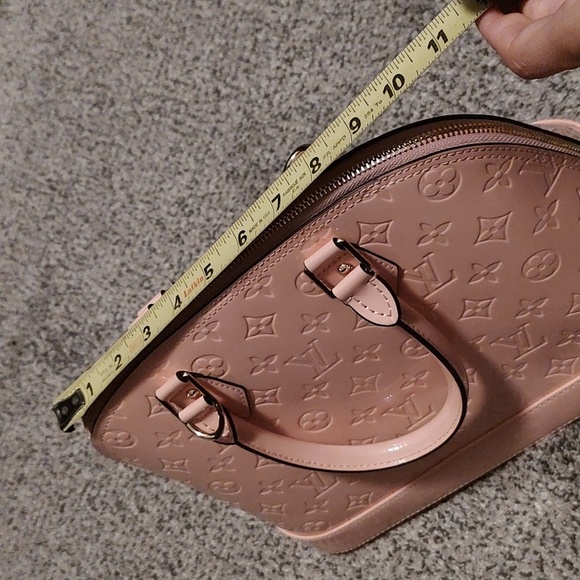 Louis Vuitton Pink Handbag - Picture 9 of 10